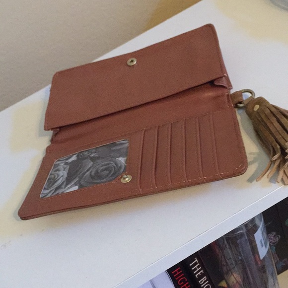 Brown wallet - Picture 2 of 3